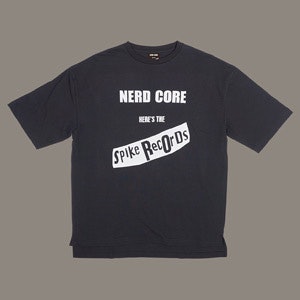 SPIKE RECORDINGS by HISASHI NERD CORE Tシャツ